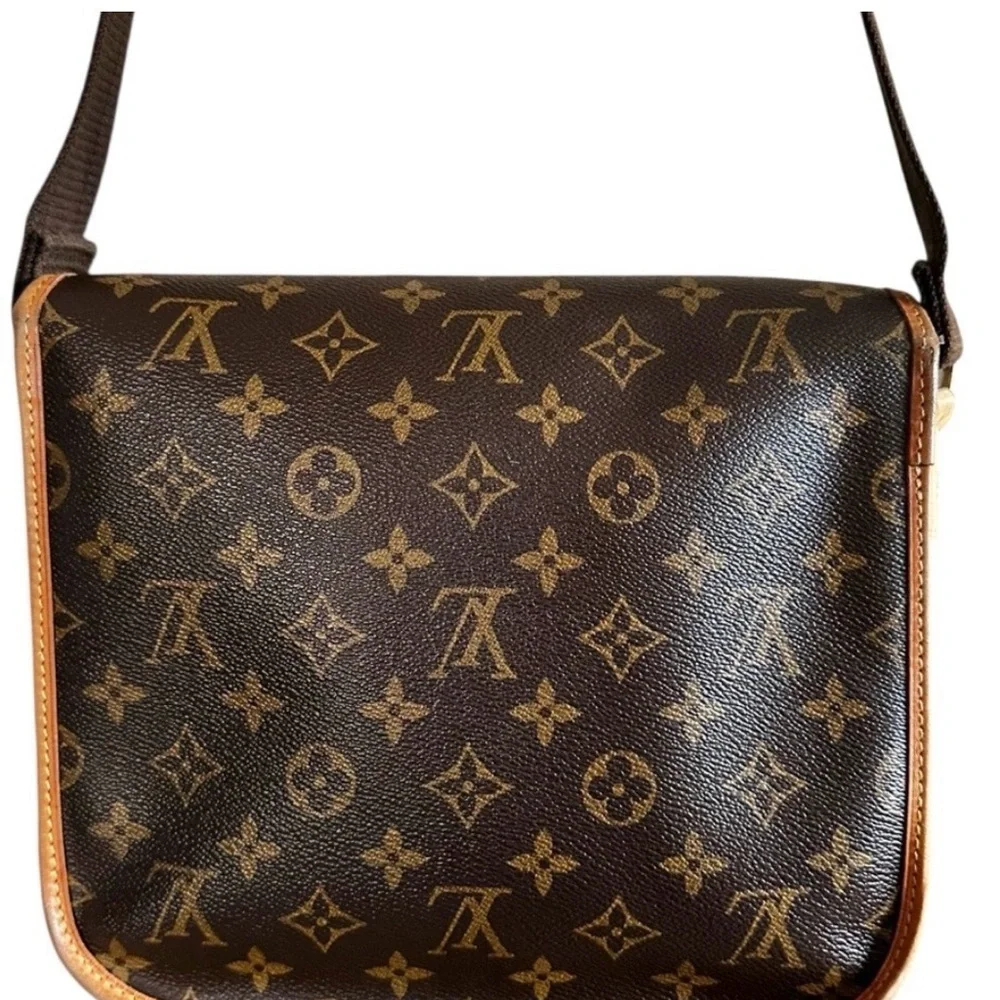 💯Authentic Louis Vuitton Brown Monogram Crossbody Bag certified by poshmark - Picture 5 of 16